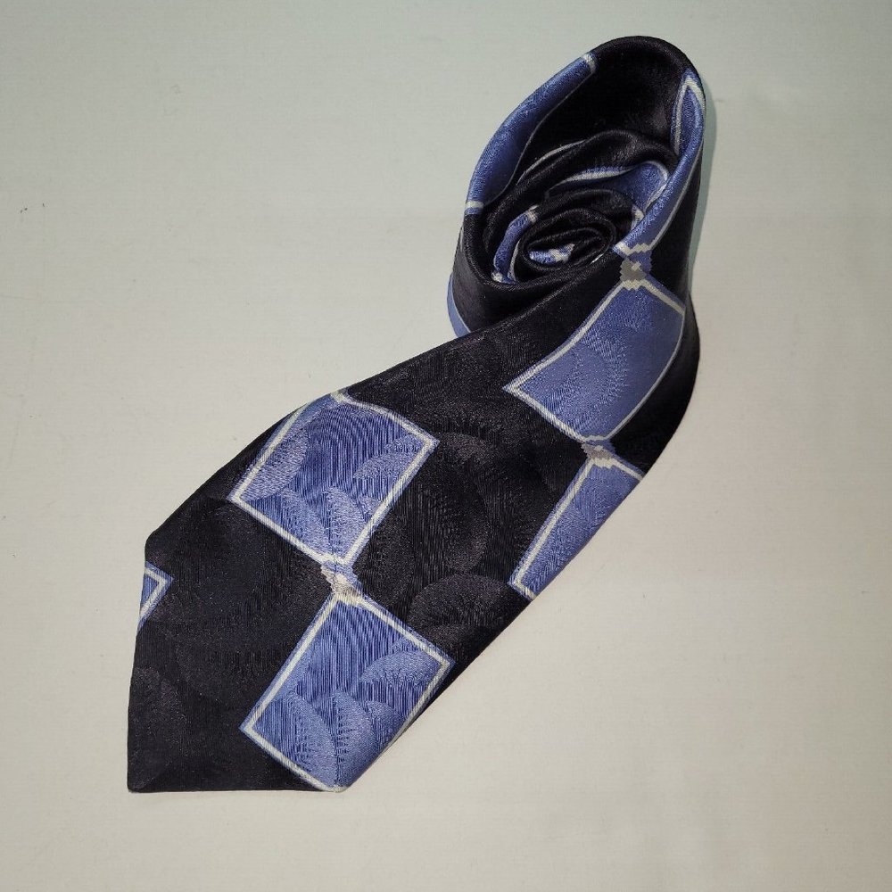 Tom James Mens Tie Silk‎ Handmade Geometric Print Made in USA
